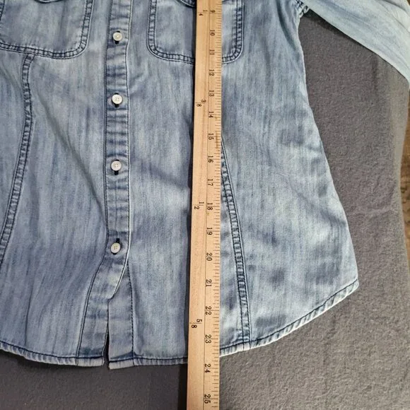 TALBOTS Women's SZ 4 Distressed Washed Denim Button Up Shirt Grunge Cotton - Picture 8 of 10